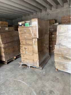 WHOLESALE LIQUIDATION – 175 NEW IN BOX ITALIAN DESIGN TV STANDS / MEDIA CONSOLES – $5,500 OBO
