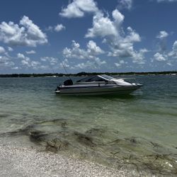 1987 Bayliner Capri w/ Cuddy Cabin 17ft
