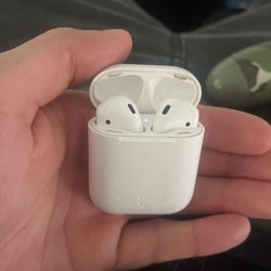 AirPods Gen 1 