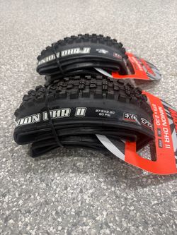 Maxxis Minion DHR II 27.5x2.30 EXO TR Tires - Brand New Pair