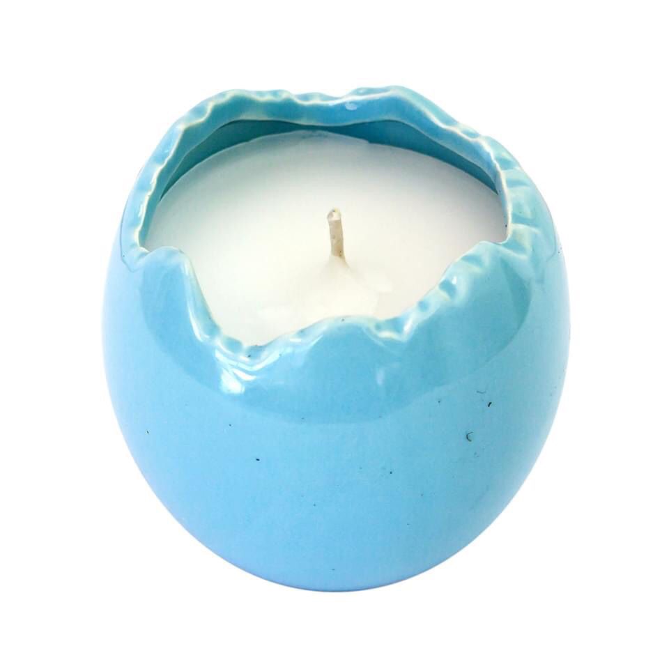 Easter egg Candle 5 Oz Chocolate Butter Cup