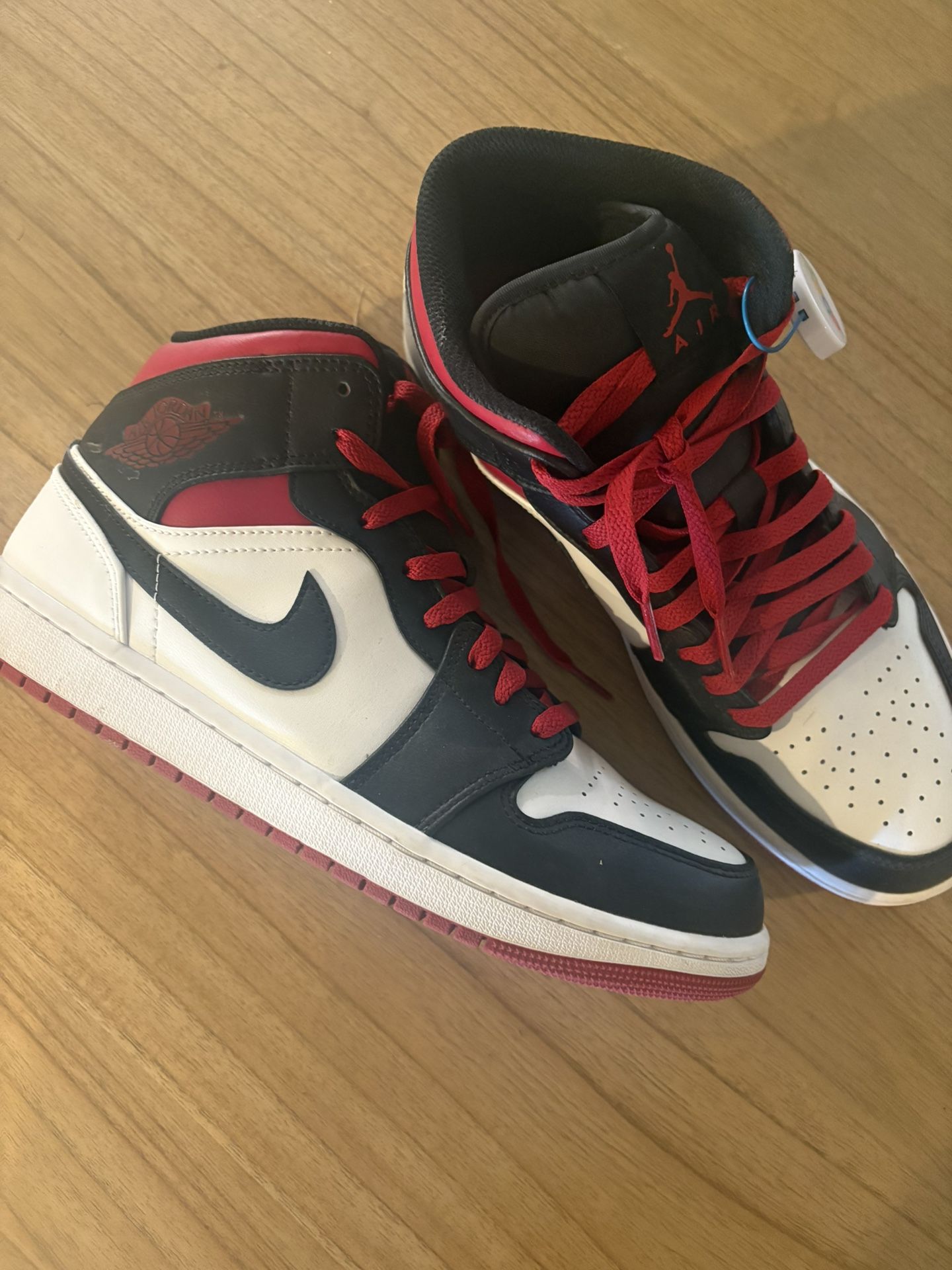 Air Jordan 1 Mid - Sz 10 - Red/Black/White - DQ8426 106