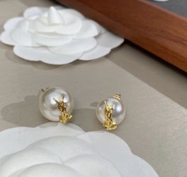 Pearl Earings 