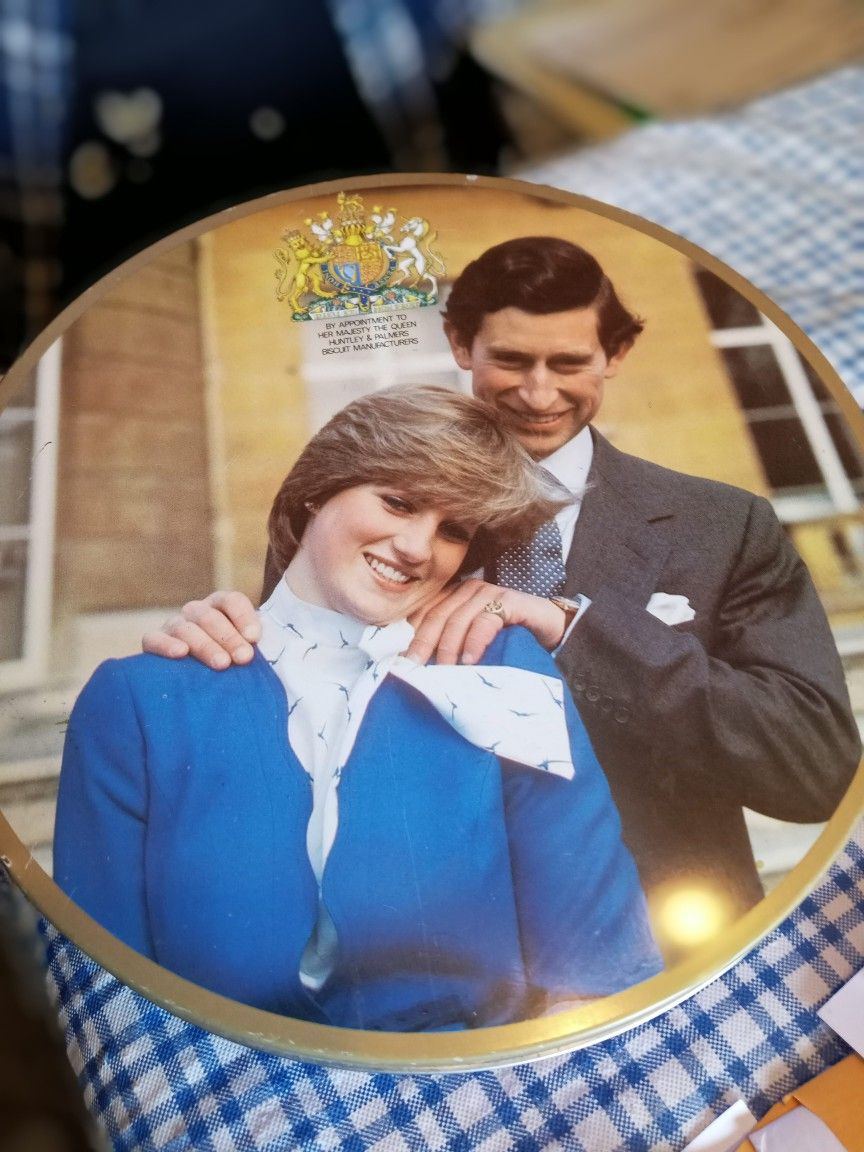 Prince Charles And Lady Diane Tin