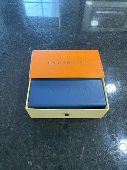 Lv glasses