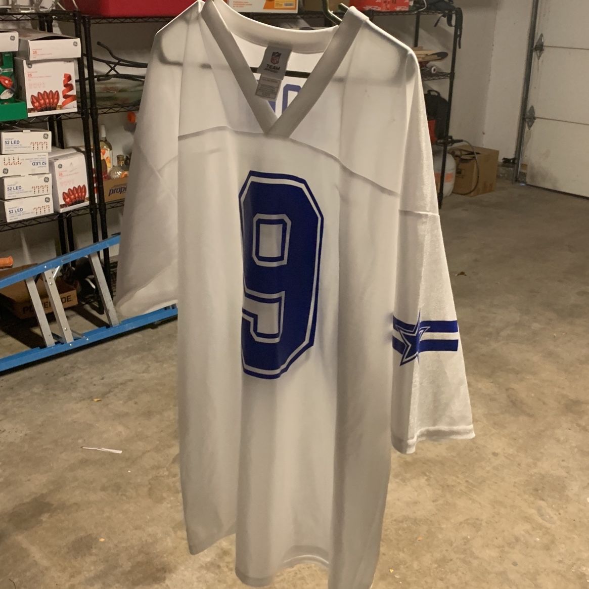 Mens Nike Tony Romo Jersey Size Medium for Sale in Fort Bliss, TX - OfferUp