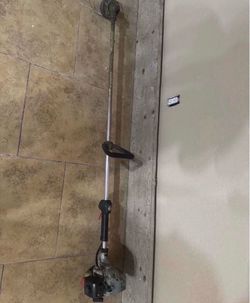 Gas-Powered String Trimmer / Weed Eater