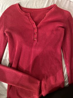 Long sleeve burgundy top