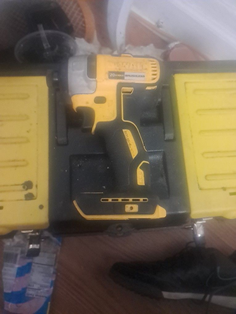 Dewalt Impact Drill 20v C Max 1/4"