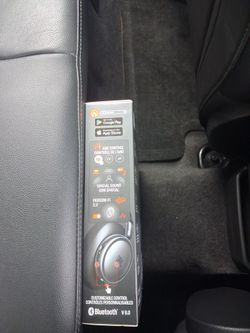 JBL Live 780NC wireless