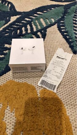 Apple AirPods Pro in Box