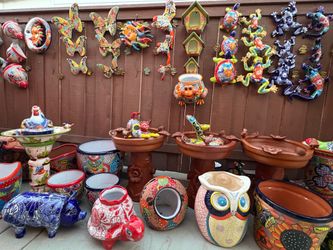 Macetas de Talavera y Decoraciónes,diferentes diseños y diferentes $$precios .