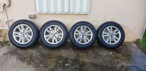 2005 Ford Mustang Stock Rims $300.00 O.b.o.