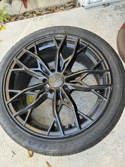 245/40R18 Mercedes Rim