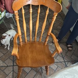 Kitchen Table And 6 Chairs