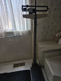 Physician's Balance Beam Scale