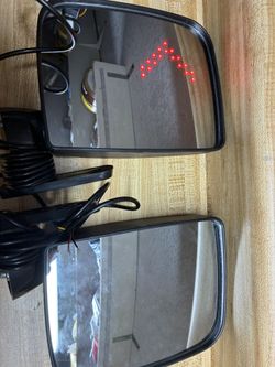 Mirrors Side By Side 