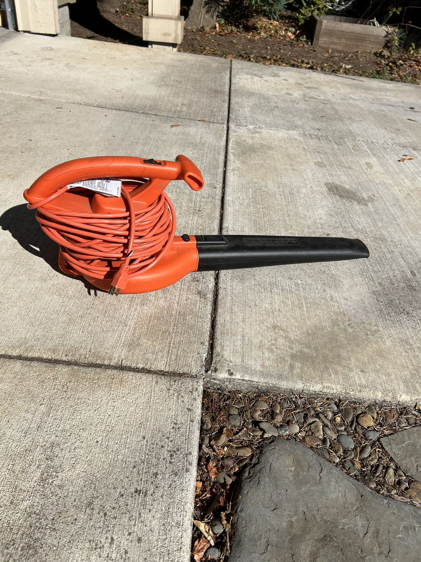 Leaf Blower