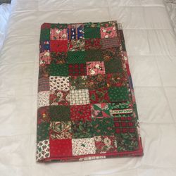 handmade christmas quilt, reversible print 