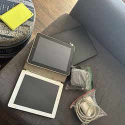 Apple Tech Bundle: 3 iPads, MacBook, Apple TV, Chargers