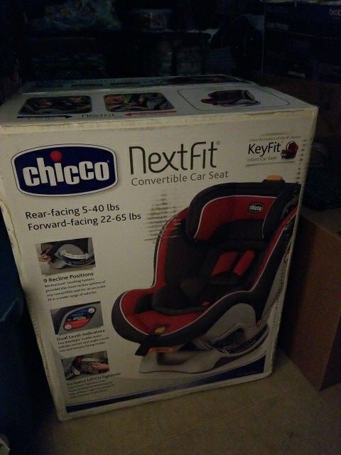 Chicco nextfit convertible car seat