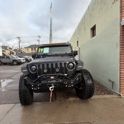 Off Road  2019 Jeep Wrangler Unlimited 