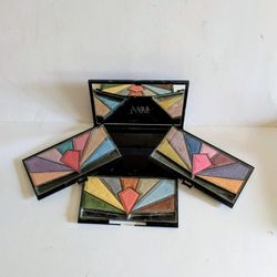 Elizabeth Taylor Passion Eye Shadow & Blushers 3 Palettes Case & Mirror Vintage