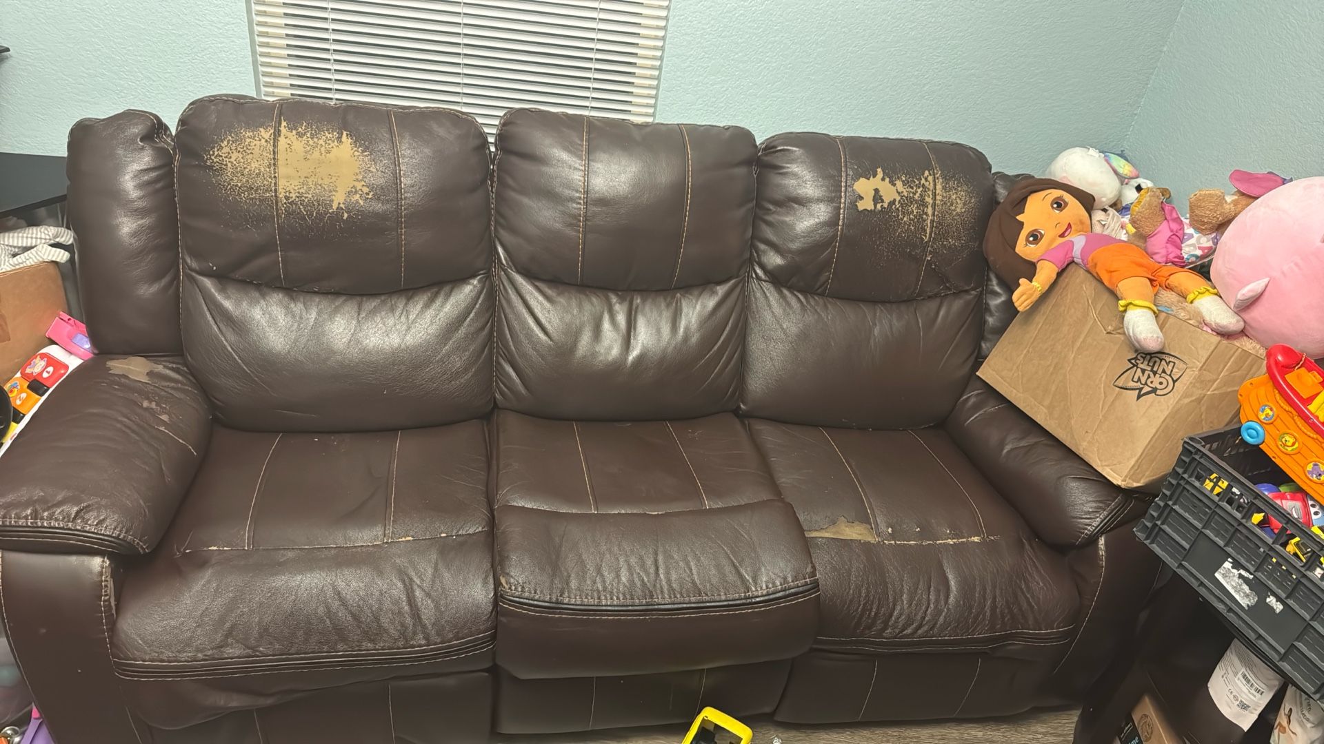 Free 3 Piece Sofa Set