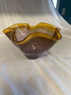 Amethyst Ruffled Hankerchief Vase / Bowl