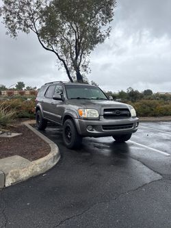 Toyota Sequoia 05