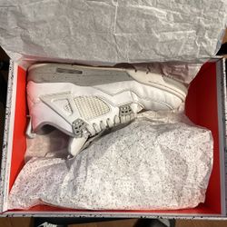 White Oreo Jordan 4s