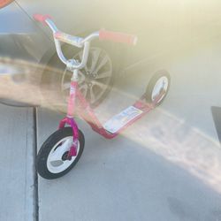 Big Wheels Scooter For Kids. New. Pink. $60 