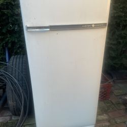 Refrigerator Vintage GE