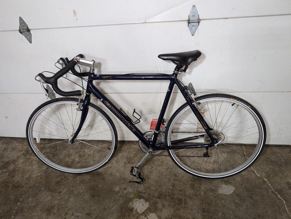 Cannondale T500 Continental Touring Plus Bike