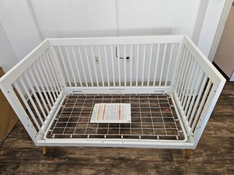 Free crib! Must pick up today!!!
