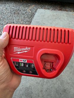 M12 Milwaukee charger