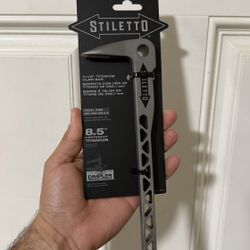 Stiletto Claw Bar