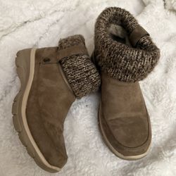 Skechers