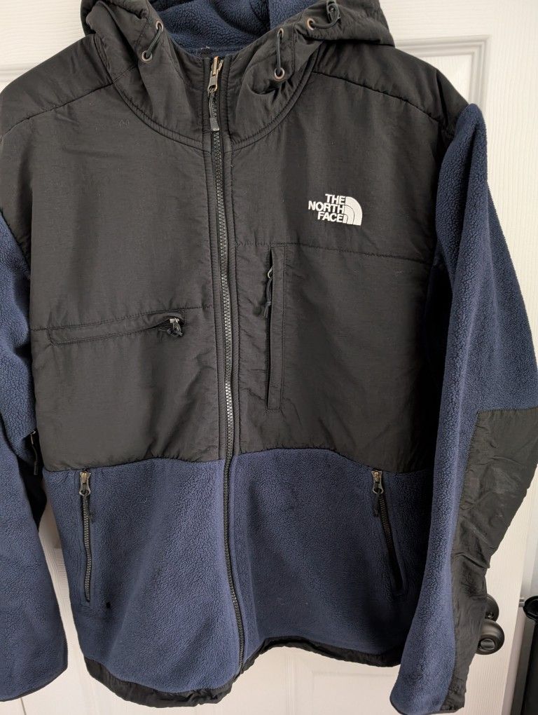 North Face Denali Hooded Small Flaw