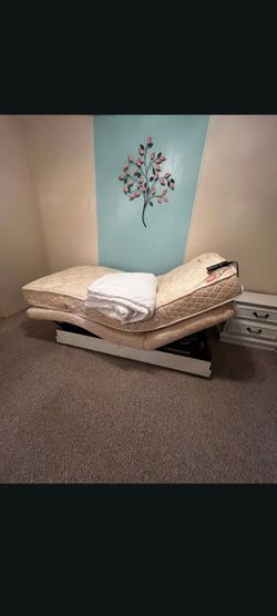 Craftmatic  adjustable therapeutic bed