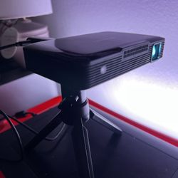 Rechargeable Projector 