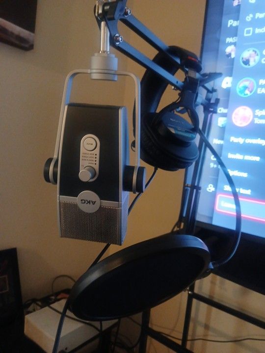 Studio C CELL akg Microphone SONY Studio Headphones 