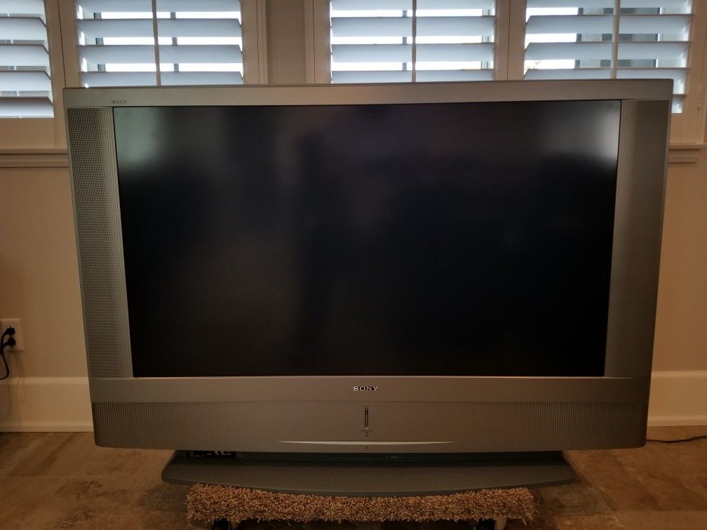 50" Sony LCD Projection TV $1.00 - Actually Works Great! 