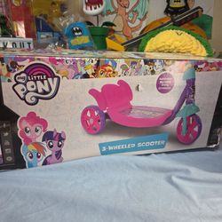 Hasbro - My Little Pony - 3D Dynacraft 3-Wheeled Scooter - Brand New Open Box