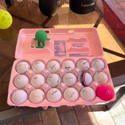 Vendo 18 Pelotas De Golf Variadas + Adorno 