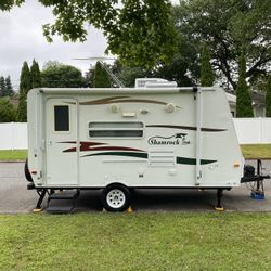 RV Camper Shamrock 2007