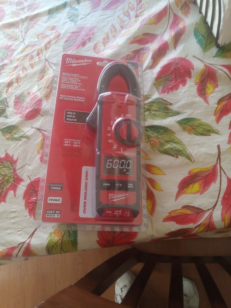 Milwaukee 600A Clamp Meter For HVAC/R