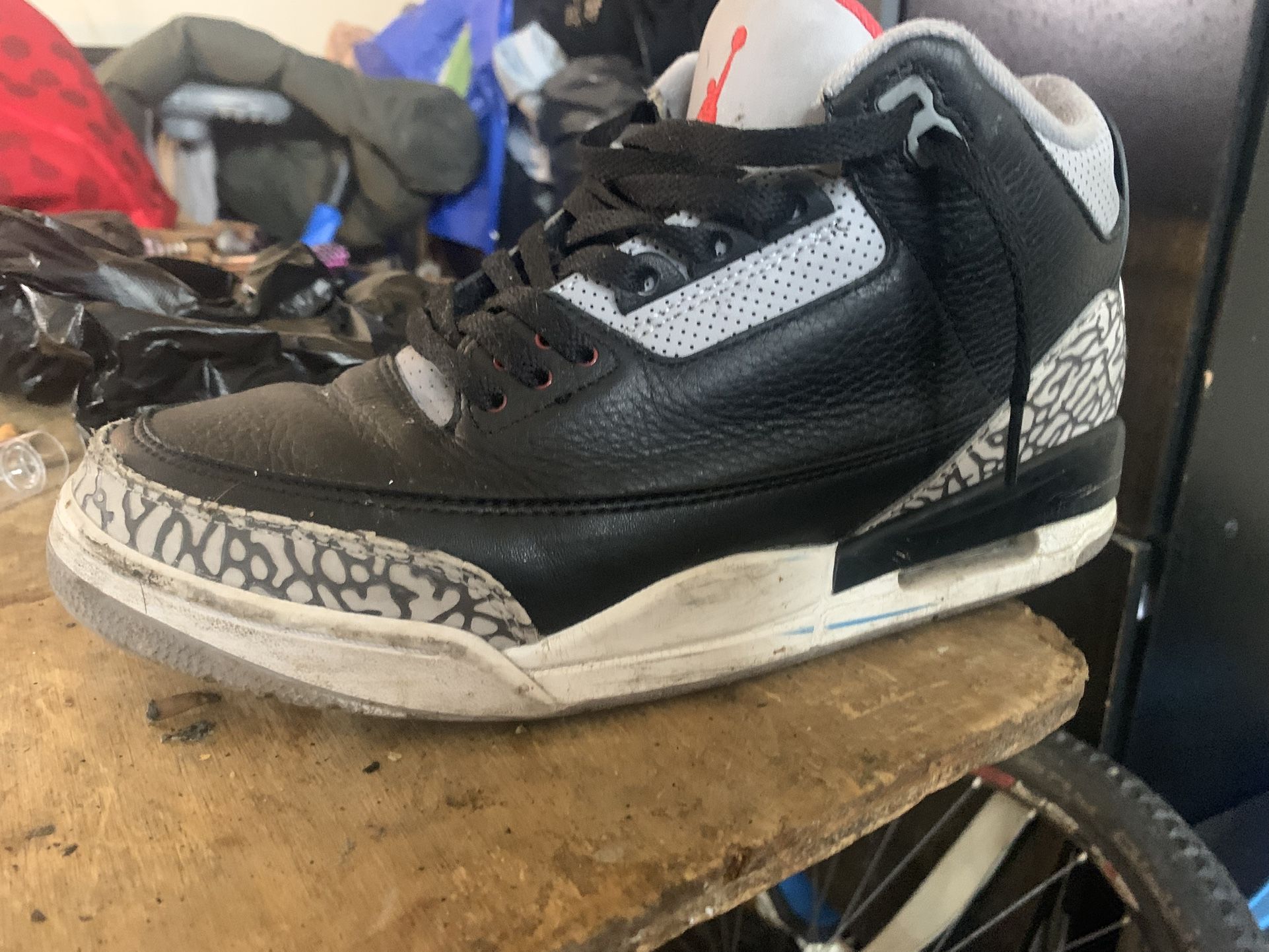 JORDAN 3s