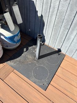 Free umbrella stand