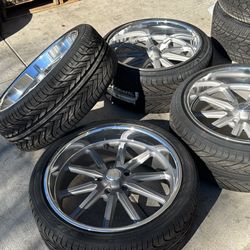 WHEELS US MAGS 22” STAGGERED OBS C10